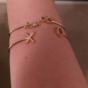 Jewelmint pair of Gold bracelets